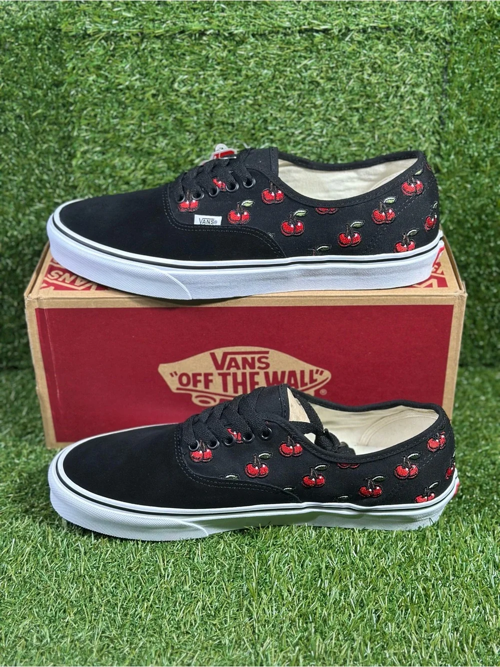 Vans Authentic Cherries ,Black with Red Cherry Print, Men’s 11.5 , VN0A2Z5IL6M